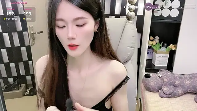 Yueyue-MM 现场XXX聊天