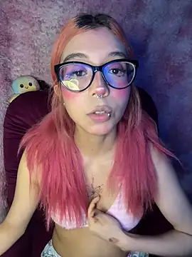 Pokazy przed kamerką – Valen-Foxx1