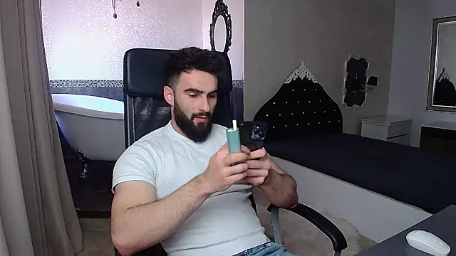 MicahLane 现场XXX聊天