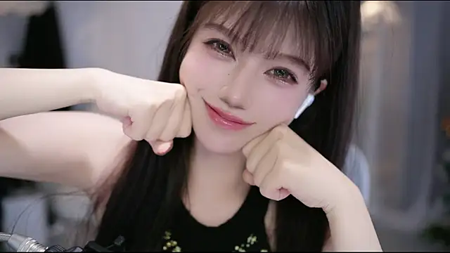 Cecily Chat XXX in diretta