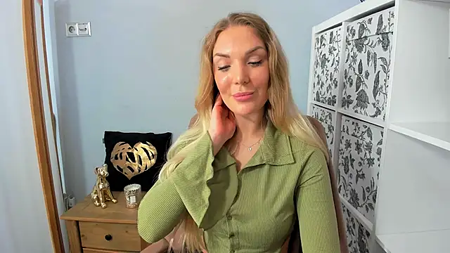 AulloraHoney Chat XXX in diretta