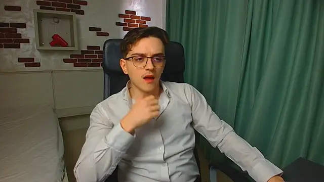 FelixStarkk 网络视讯表演