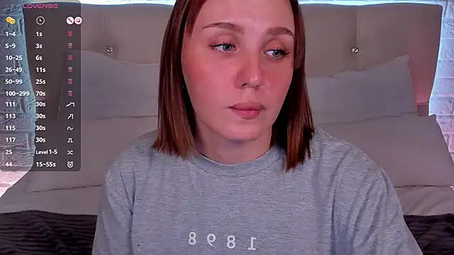 LianaFord's Live XXX Chat