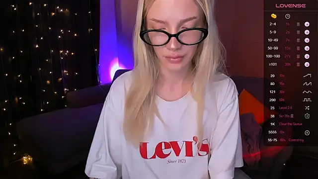 AnyaTaylor_ Webcam show