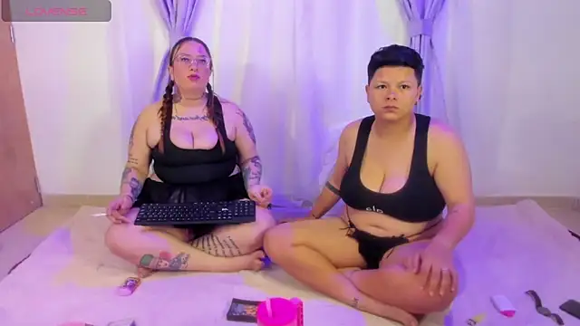 دردشة MiaYMolly الجنسية المباشرة