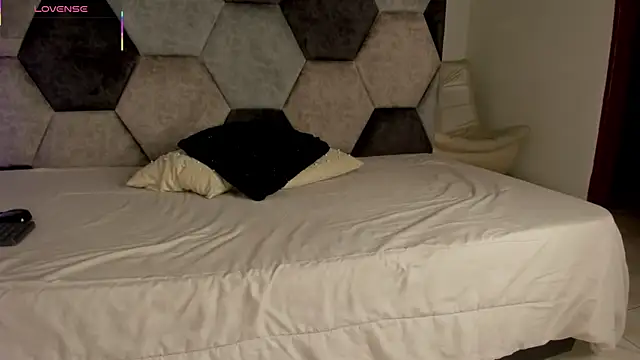 Latrellx7 Live XXX Chat