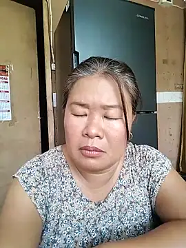 Lovelywoman43 网络视讯表演