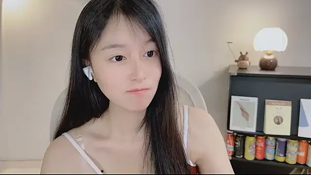 OnechestnutのライブXXXチャット