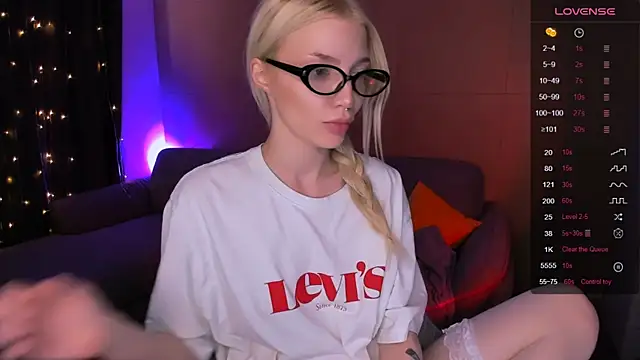 AnyaTaylor_: απευθείας συνομιλία ΧΧΧ