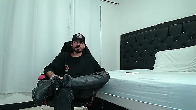 MatthewCullen élő XXX-chatje