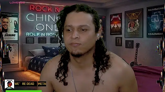 Pokazy przed kamerką – chino_roz