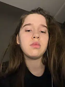 HornyGirlH Webcamshow