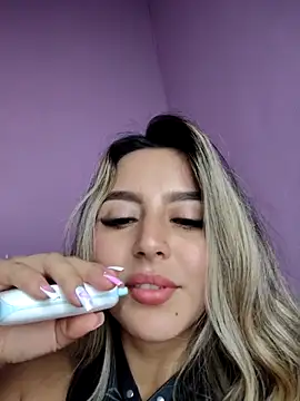 CelesteBlaze_'s Live XXX Chat