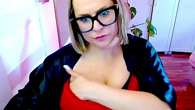 Chatroom XXX en direct de teaseDiana