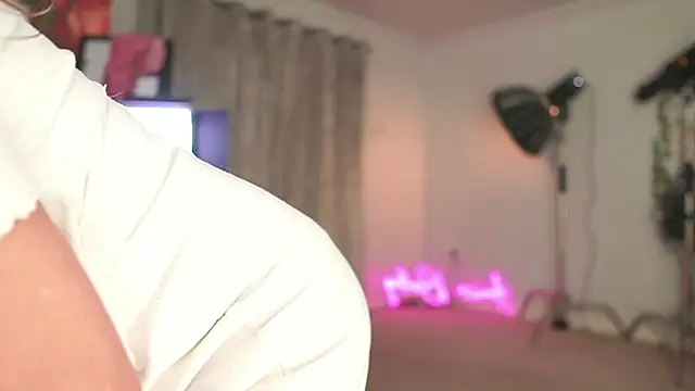 AmicaBentleyのウェブカメラショー