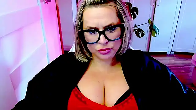 teaseDiana live XXX chat