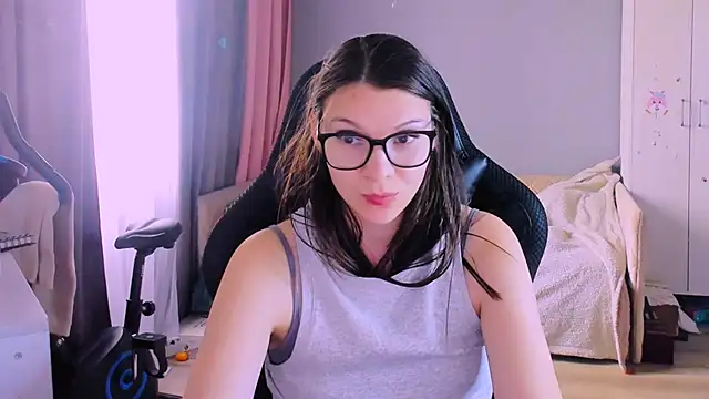 MollyLollipop live XXX chat