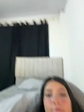 EmmiiGlow Pertunjukan Webcam