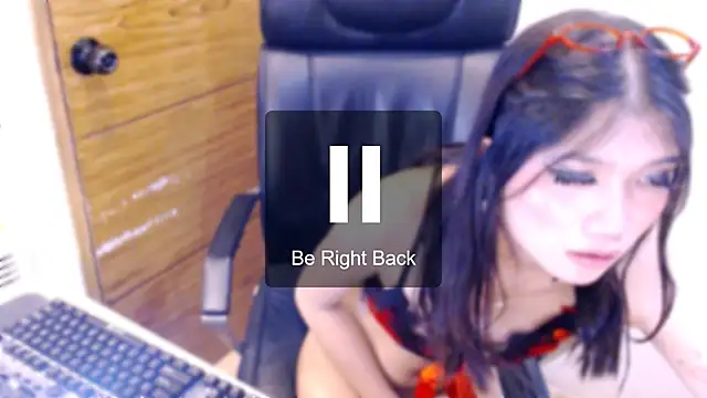 hugecock_cali webkamerás műsora