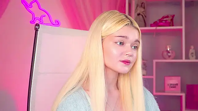 عرض كام AdeleCartier