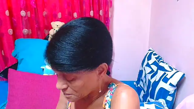 عرض كام SLUTTYROXY