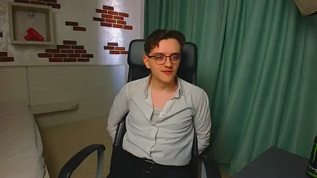 دردشة FelixStarkk الجنسية المباشرة