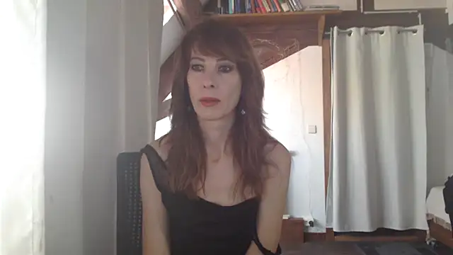 MissDyannis' Live XXX Chat