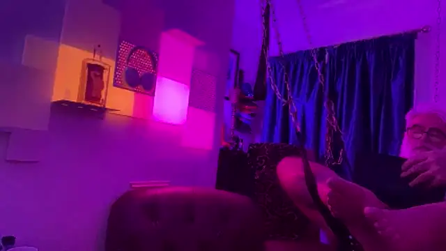 دردشة LeatherSdaddy الجنسية المباشرة