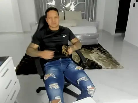 master_leather – Naživo XXX chat