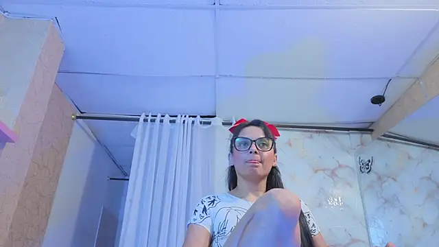 แชท XXX สดของ QueenSallyDesire