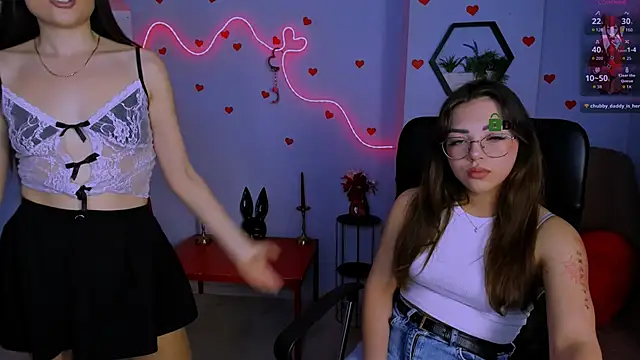 sara_musee's Live XXX Chat