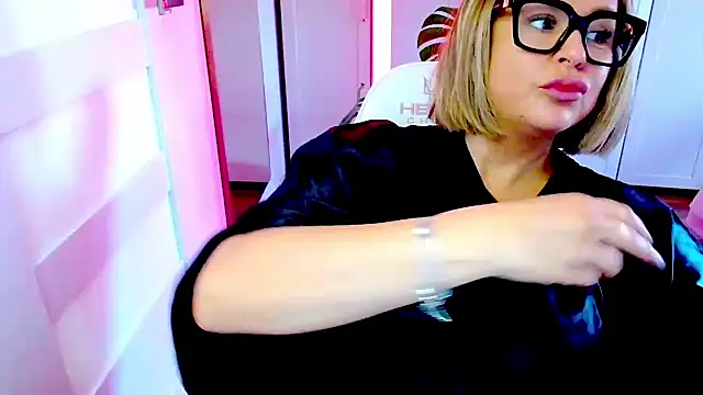 teaseDiana 即時 XXX 聊天