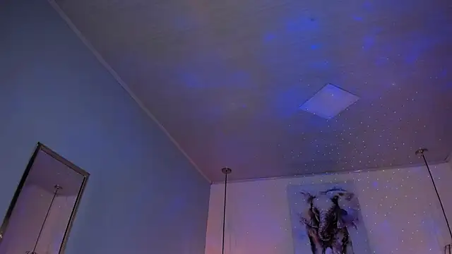 Pokazy przed kamerką – ayshel__