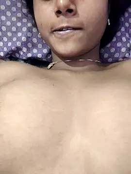 Priya_bby_01's Live XXX Chat