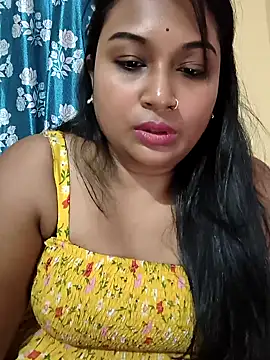 Pokazy przed kamerką – Lovelyindian87