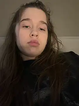 แชท XXX สดของ HornyGirlH