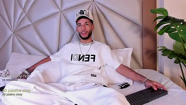 แชท XXX สดของ Thiagoferreti