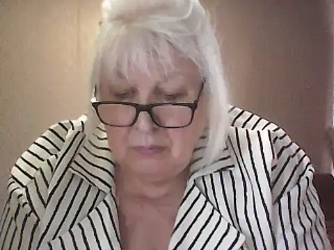 Alexia64231's Webcam Show