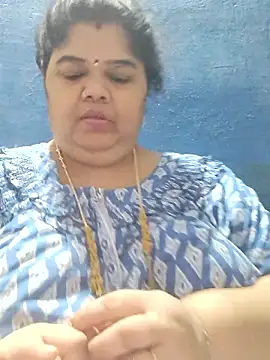 tamilthanushri élő XXX-chatje