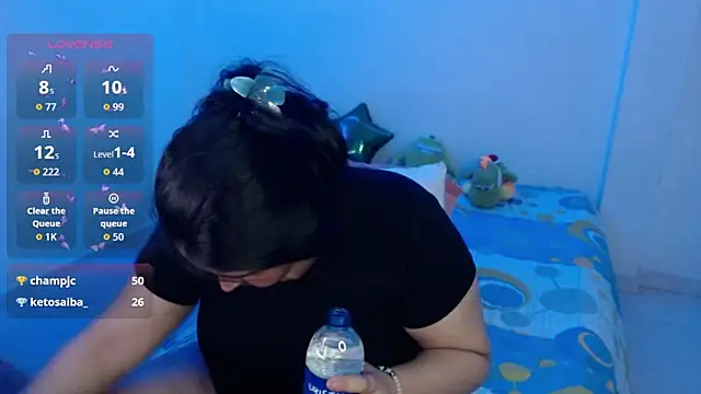 Alyson_17 élő XXX-chatje