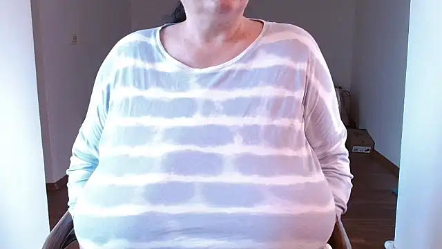 mayabbw50tits 现场XXX聊天