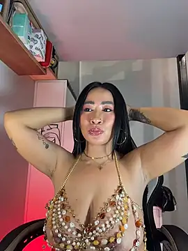 AsianMilfSheryl Show in webcam