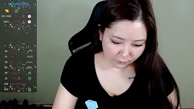 LisaAsianFlower – Naživo XXX chat