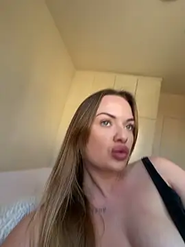 ElenaRebelle live XXX chat