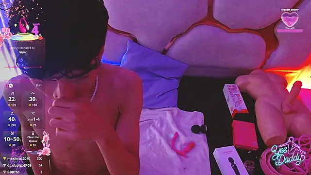 osamu_tay Show in webcam