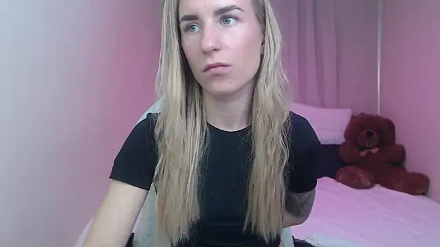 دردشة DeboraHorny الجنسية المباشرة