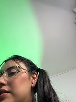 Czat XXX na żywo – Lucy_699