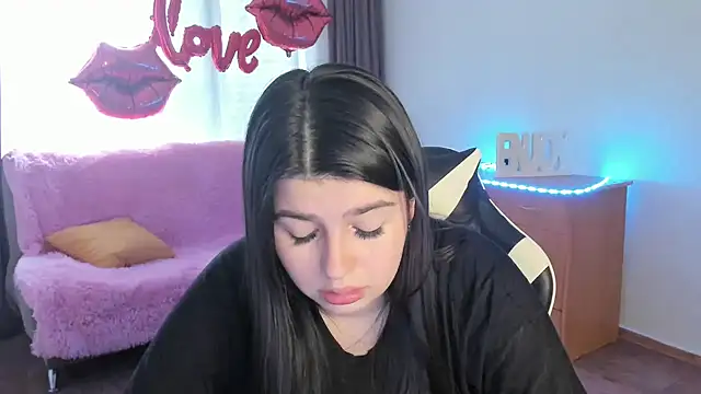 KisaModel: απευθείας συνομιλία ΧΧΧ