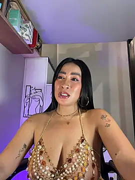 AsianMilfSherylのライブXXXチャット