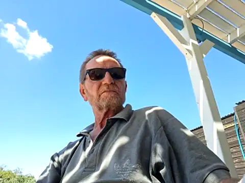 forexxxx_man Adlı Modelin Web Kamerası Şovu